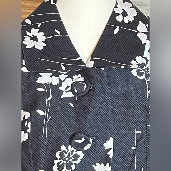 Talbots 2 Piece Fit & Flare Dress Blazer Jacket B&W Floral Petite Women Size 12P - Picture 3 of 10
